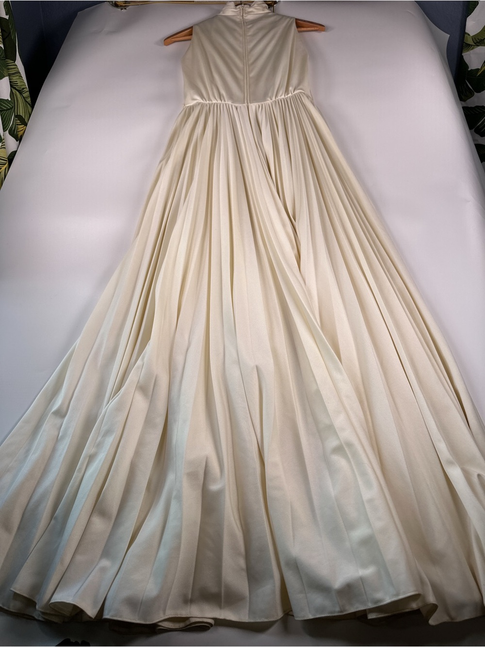 Mollie Parnis Neusteters Pleated Mock Neck Maxi Dress Cream Size 4 - Picture 4 of 16